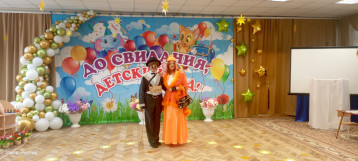 Выпускной бал в детском саду — это самый трогательный, самый незабываемый из всех праздников. Выпускной бал в детском саду — это самый трогательный, самый незабываемый из всех праздников.